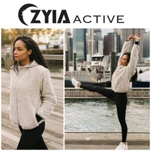 NWT Zyia Active Storm Sherpa Block Zipper Jacket in Storm (Light Grey)